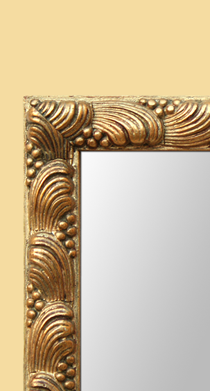 Cadre miroir ancien doré décor coquillages