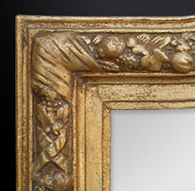 Détail miroir ancien doré