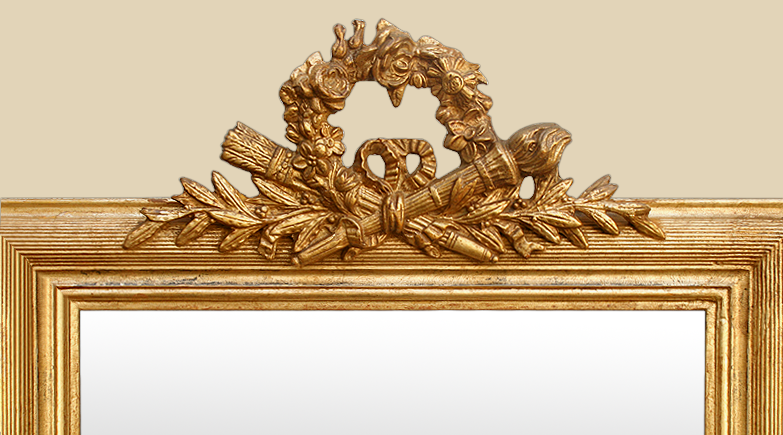 Miroir à coquille doré style Louis XVI, carquois et couronne