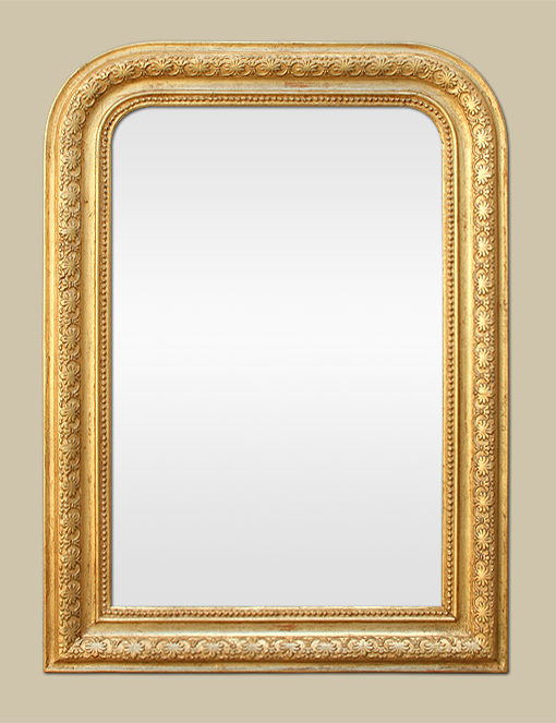 Miroir Louis-Philippe doré décor feuille stylisées et perles