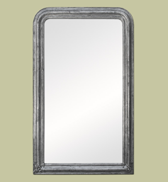 Grand miroir cheminée argenté patiné à décors de fleurs